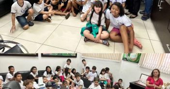 Alunos da EMEF Gentila Luiza Damasceno visitam o Paço Municipal
