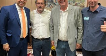 Prefeito Izidoro viaja à Brasília em busca de recursos para o município